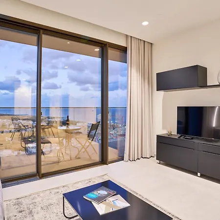 Sky High Luxury In Mercury Towers With Infinite Seaviews Apartment