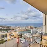 Sky High Luxury With Infinite Sea Views *
