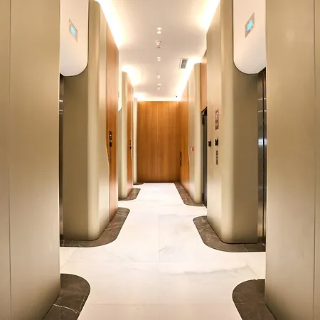 Sky High Luxury In Mercury Towers With Infinite Seaviews Apartmán