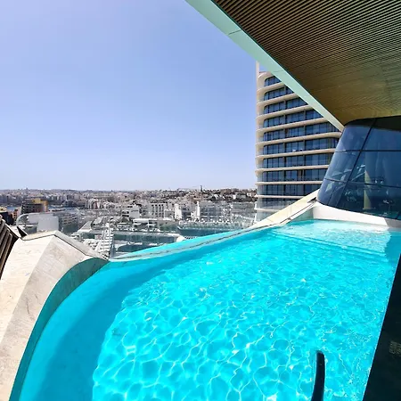 Sky High Luxury With Infinite Sea Views 아파트